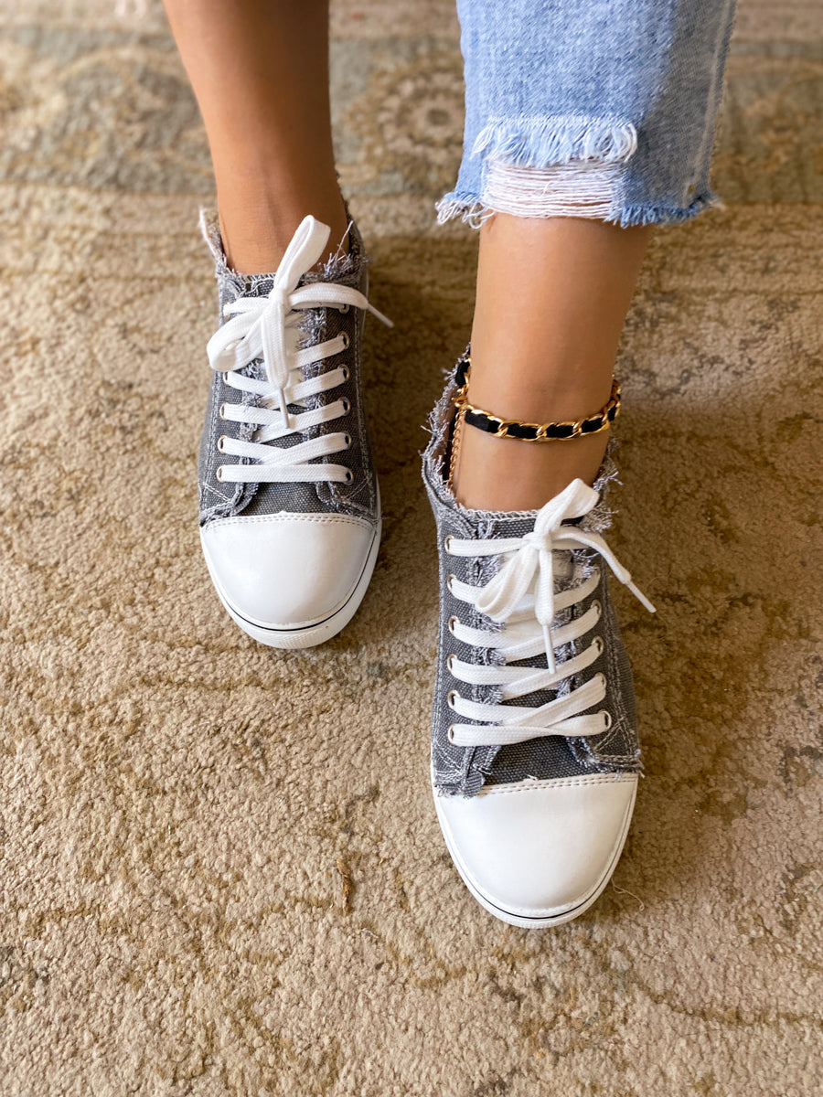 Denim Bayshore Canvas Sneakers - EN BLOOM