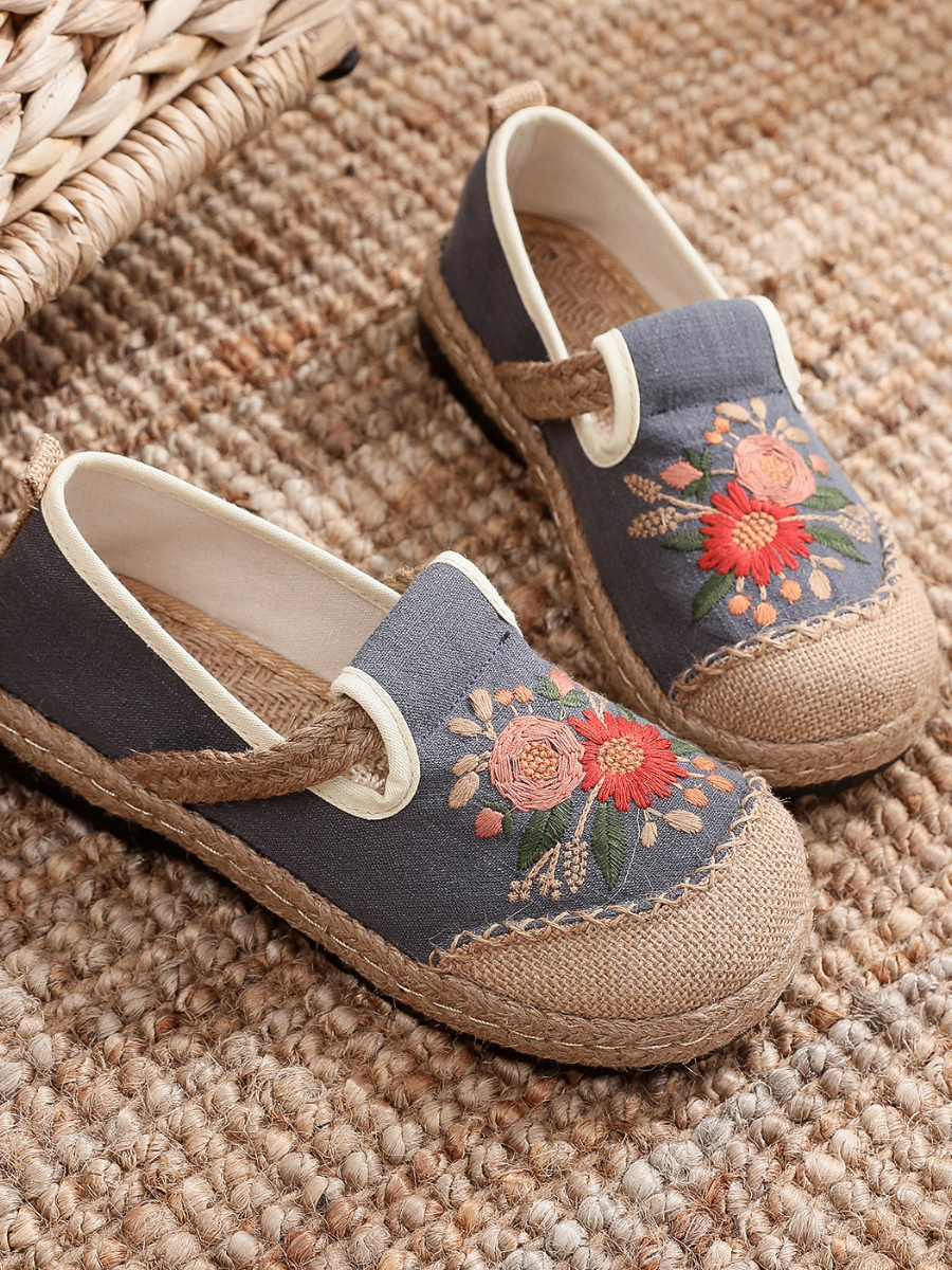 Cactus Rose | Double Kiss Floral Embroidered Linen Espadrilles - Grey