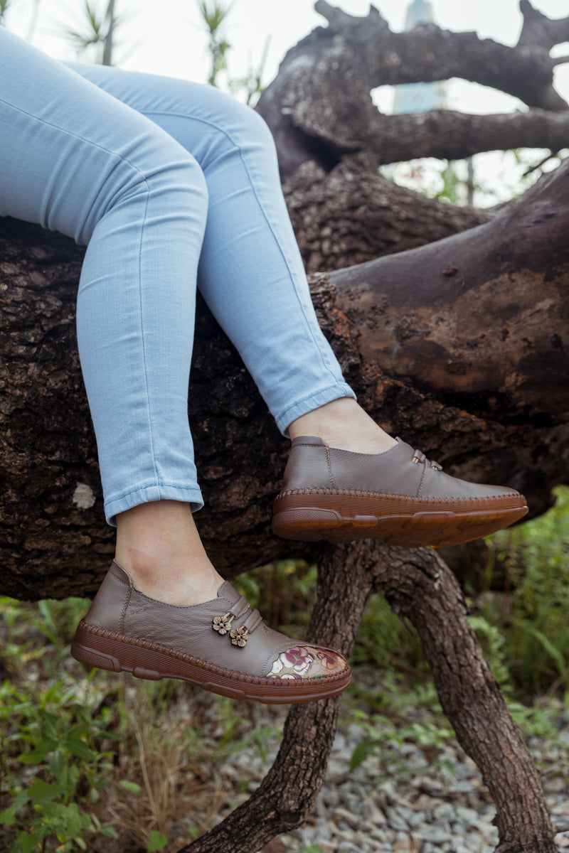 RUMOUR HAS IT| FLORAL EMBROIDERED LEATHER LOAFER - GREY