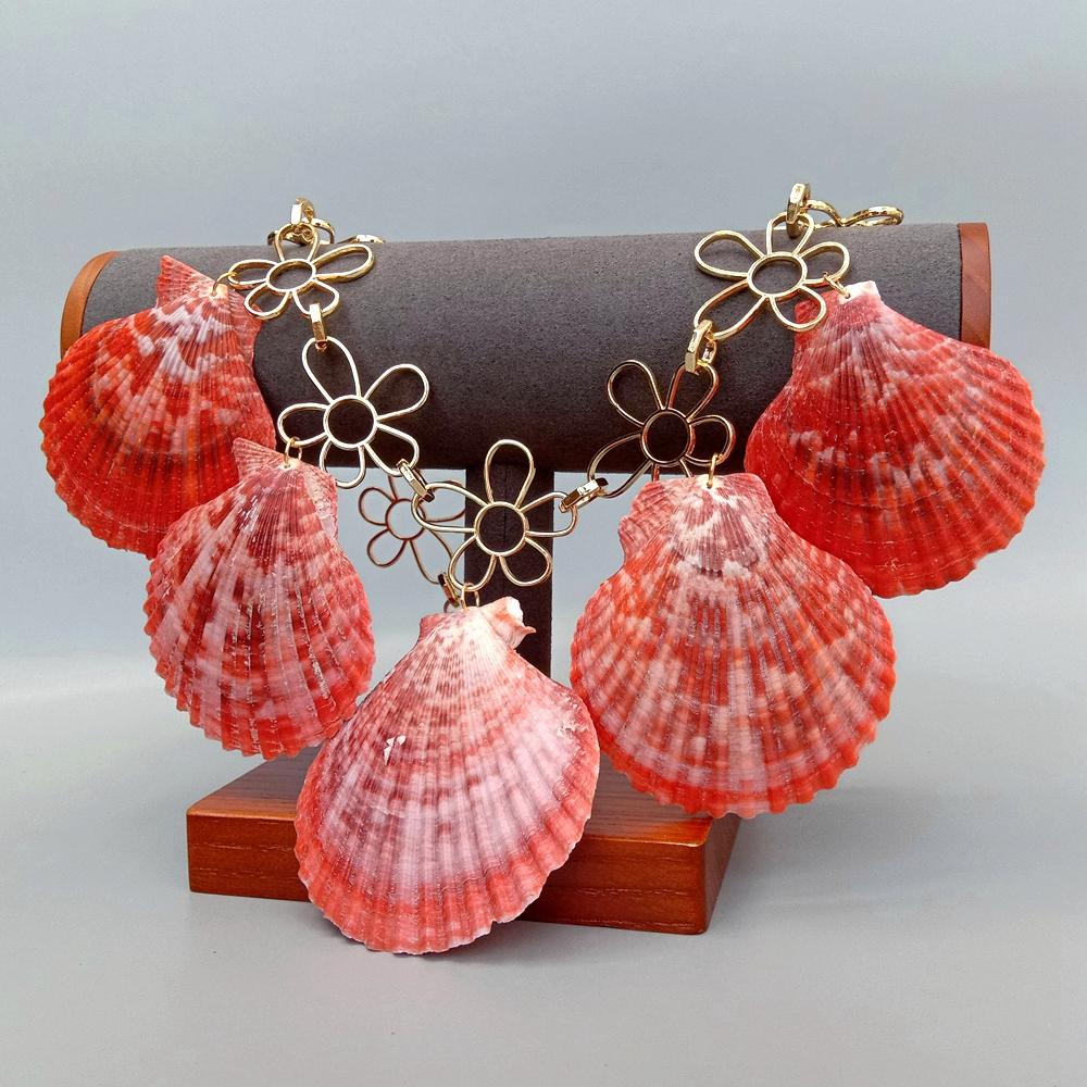 Red Seas Pendant Necklace