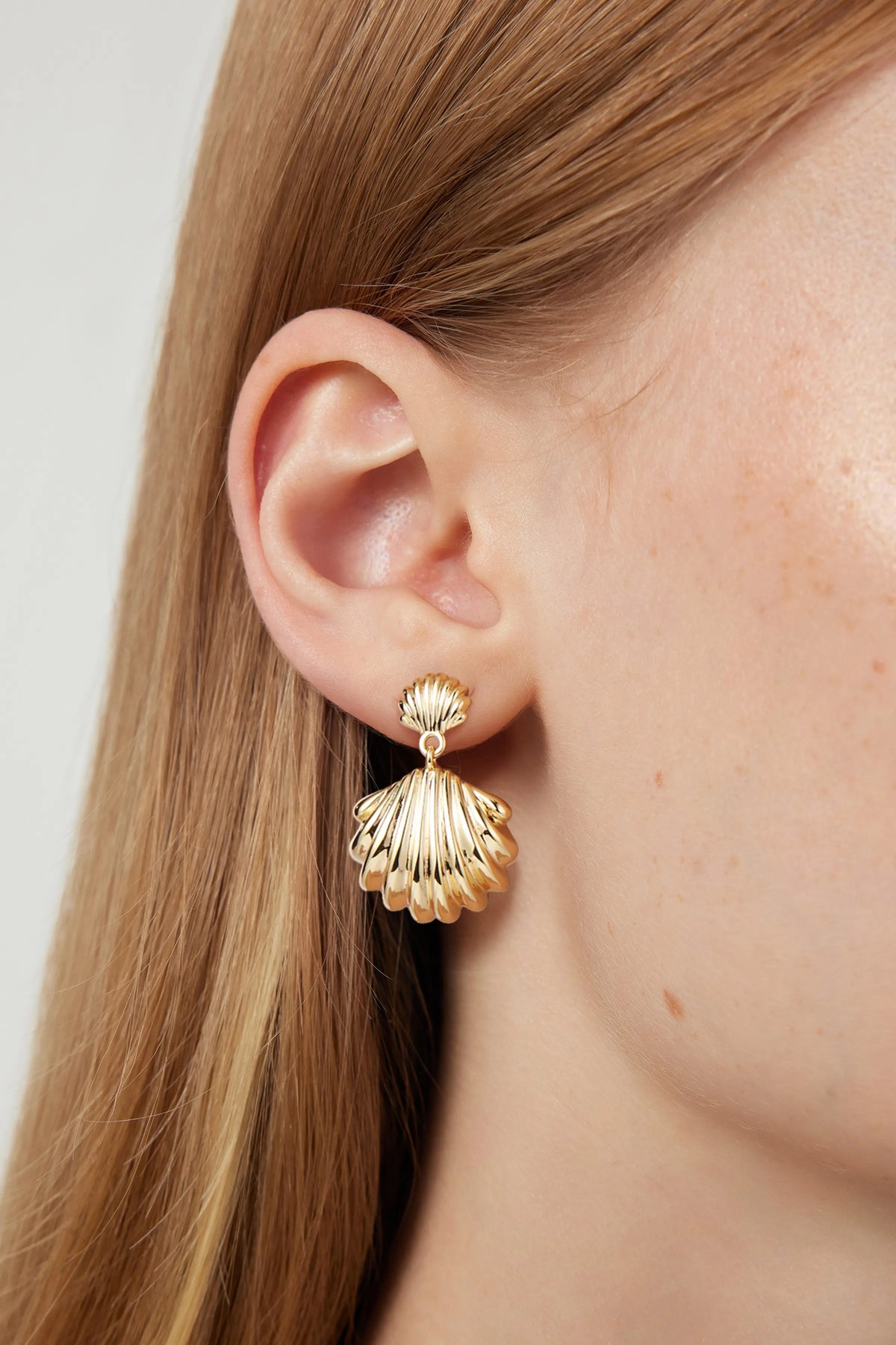 Hella Gold Shell Shaped Dangle Earrings