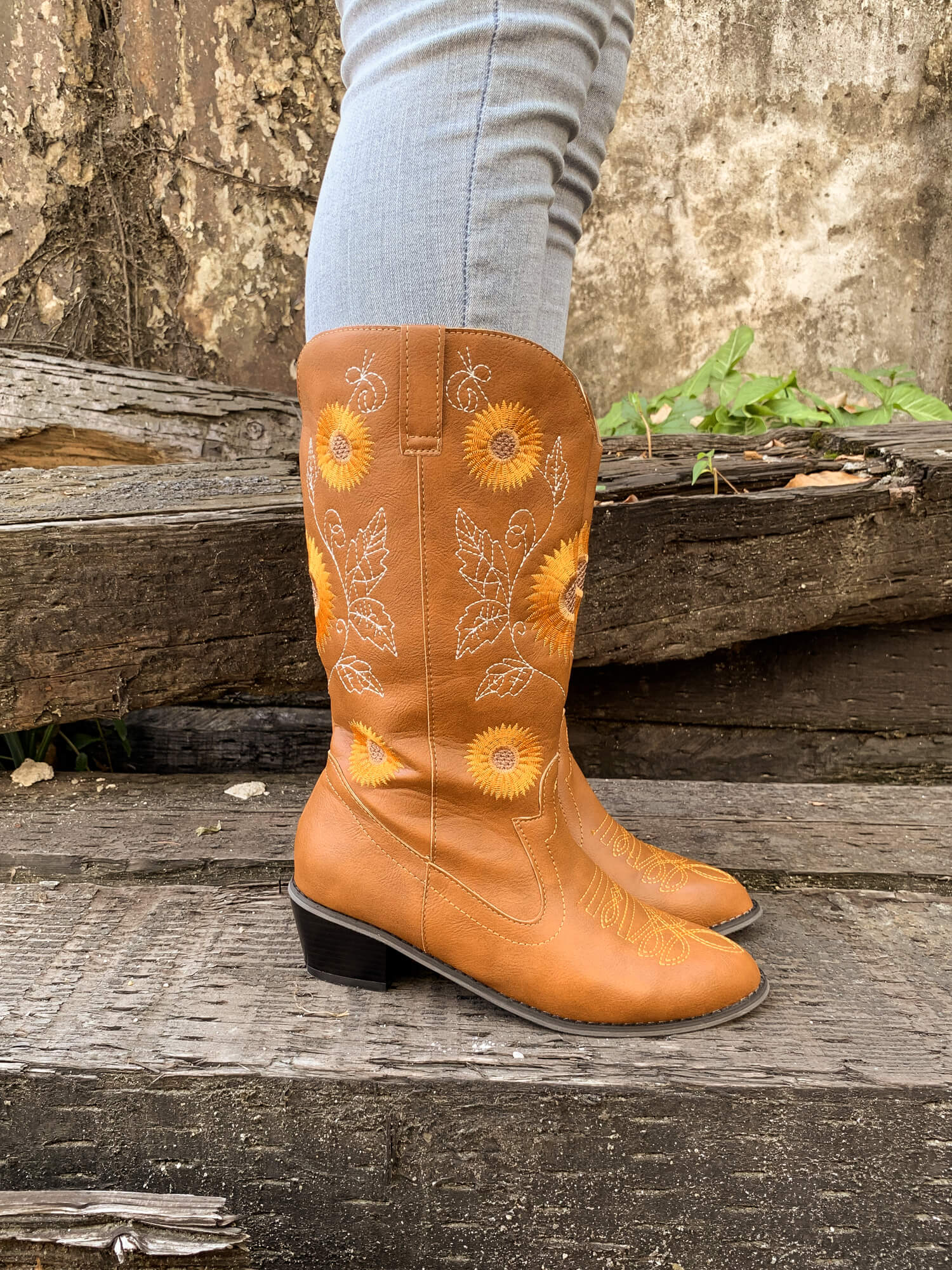 En Bloom | Sunflower Mid-Calf Cowboy Boots - Tan