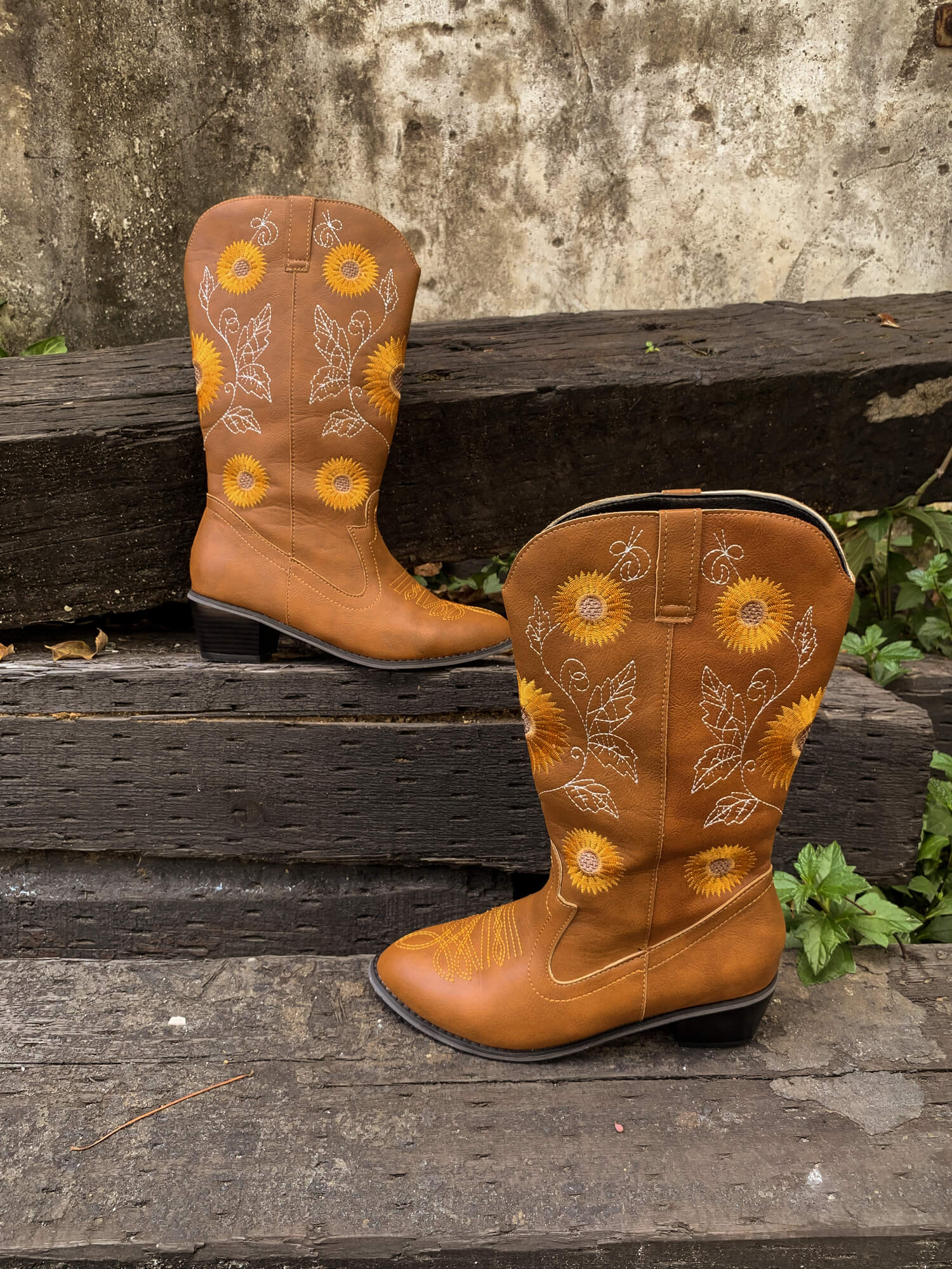 En Bloom | Sunflower Mid-Calf Cowboy Boots - Tan