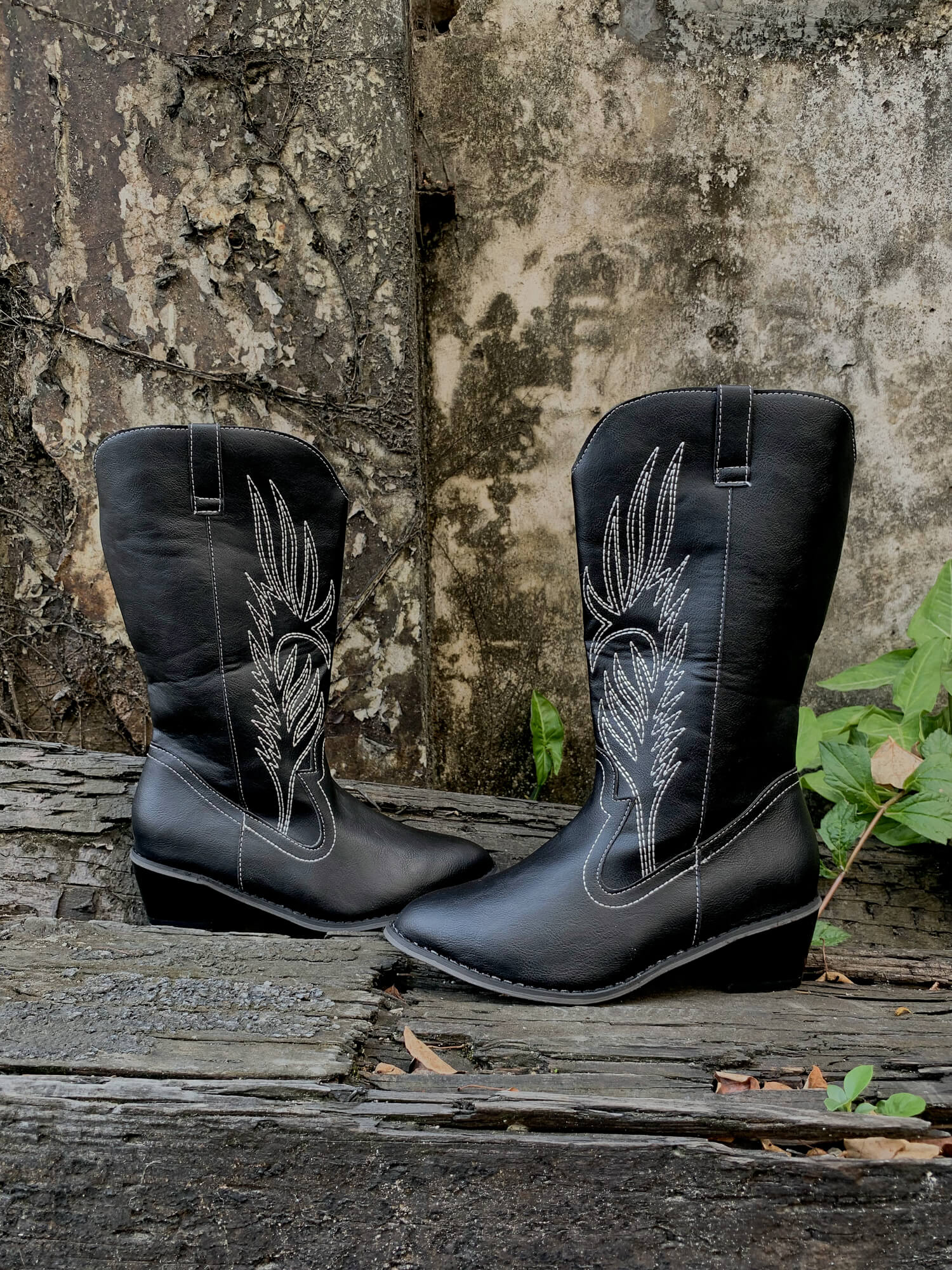 En Bloom | Angel Wing Embroidered Cowboy Heel Knee Boots - Black