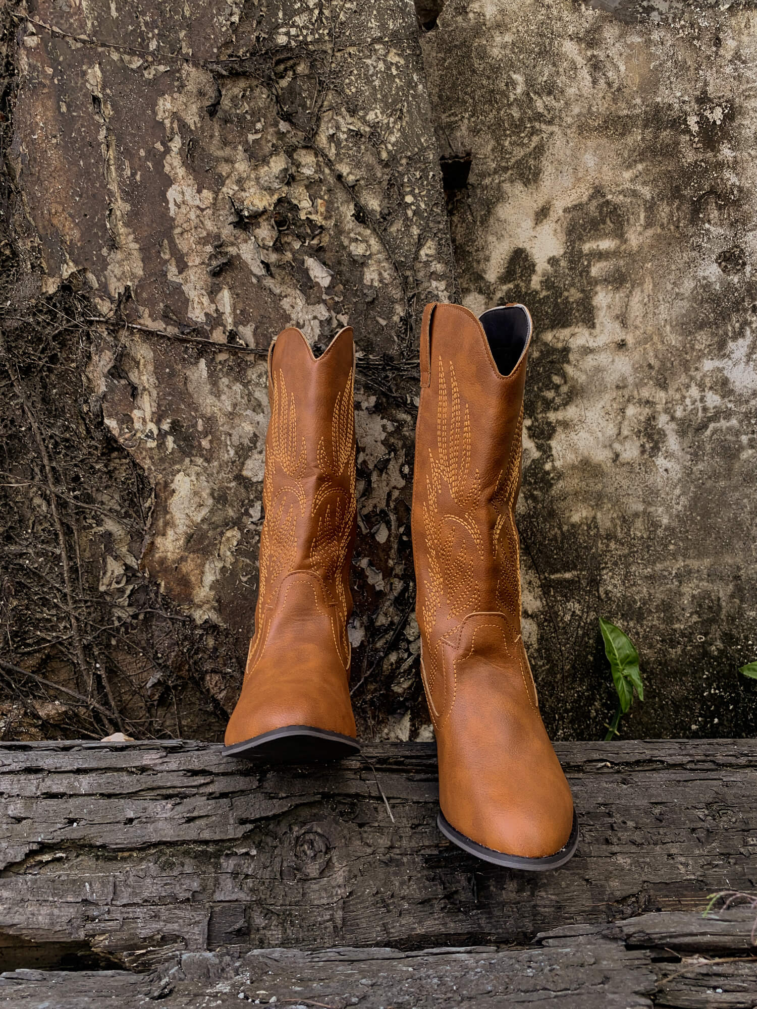 En Bloom | Angel Wing Embroidered Cowboy Heel Comfy Knee Boots - Brown