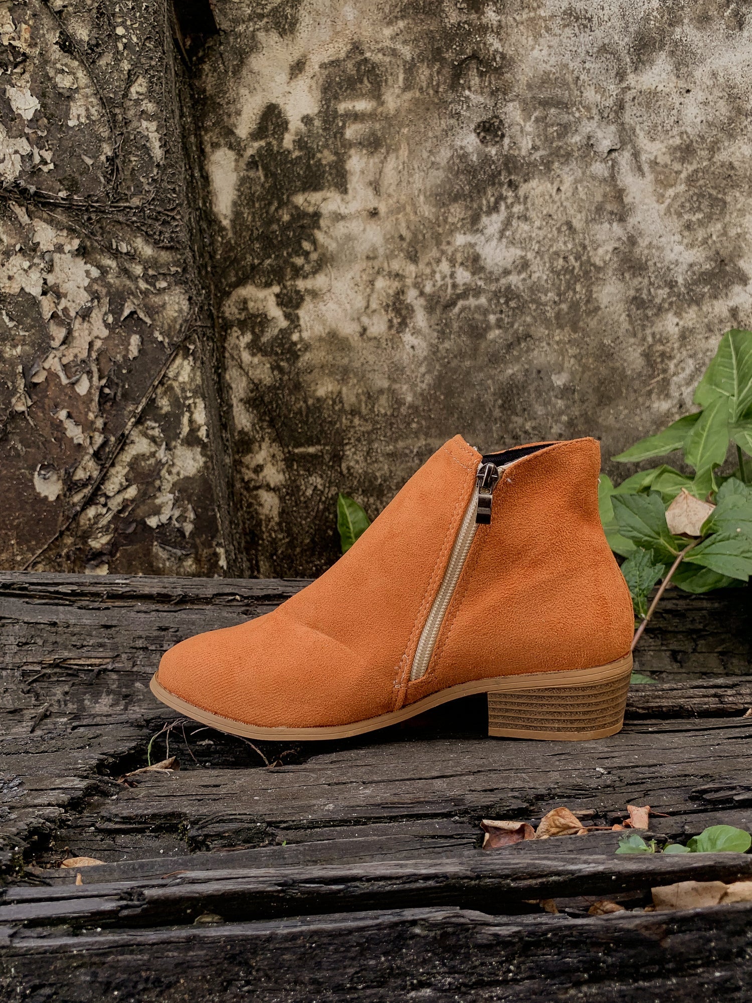 En Bloom | Classic Low Ankle Boots - Orange