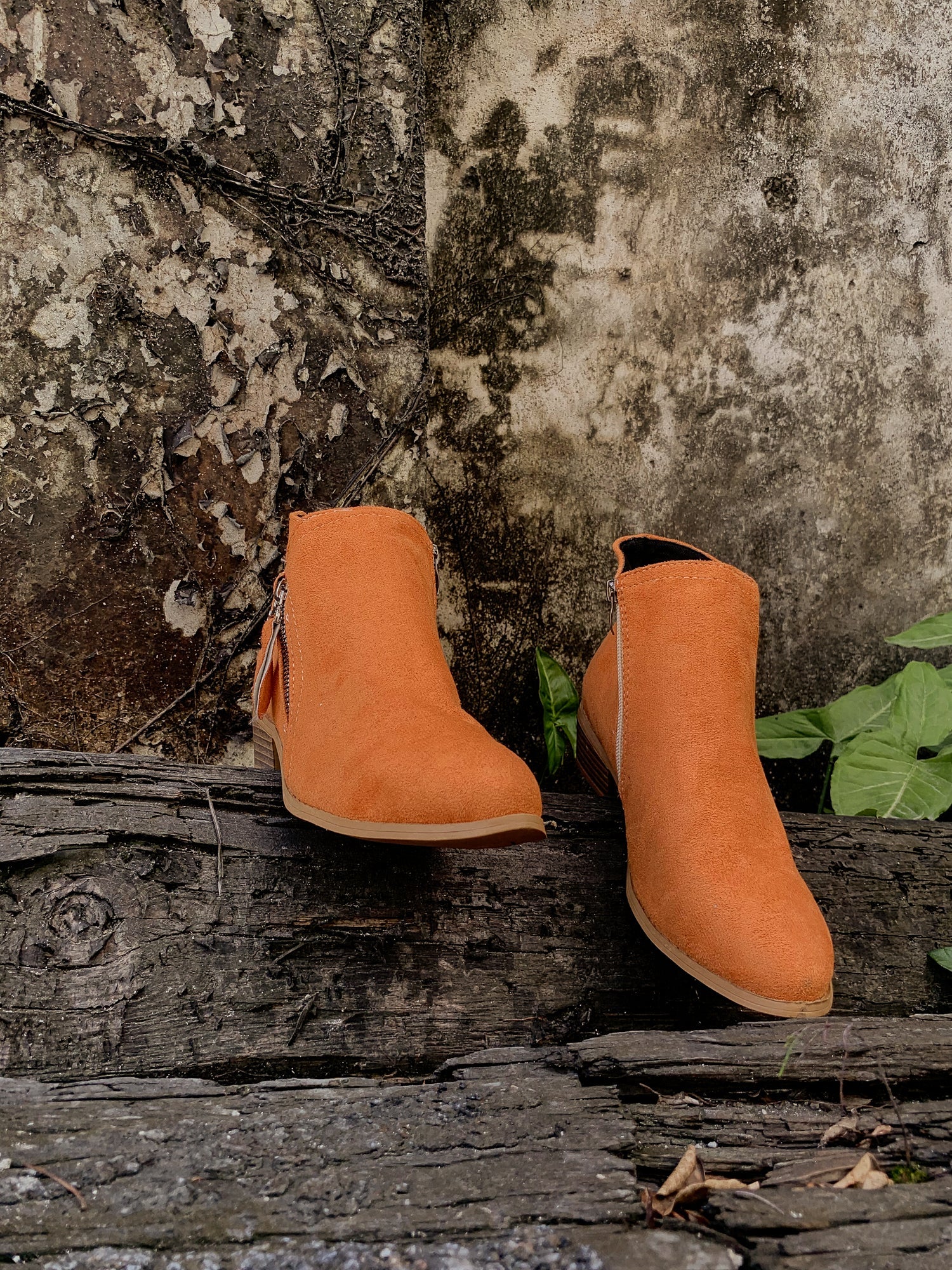 En Bloom | Classic Low Ankle Boots - Orange