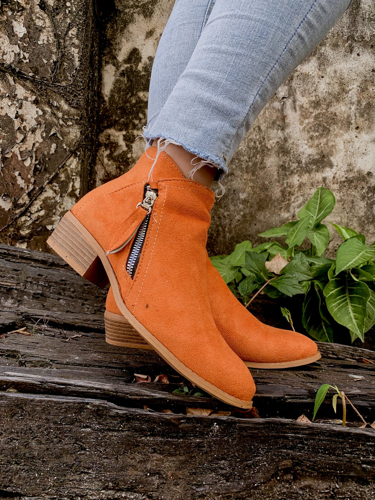 En Bloom | Classic Low Ankle Boots - Orange