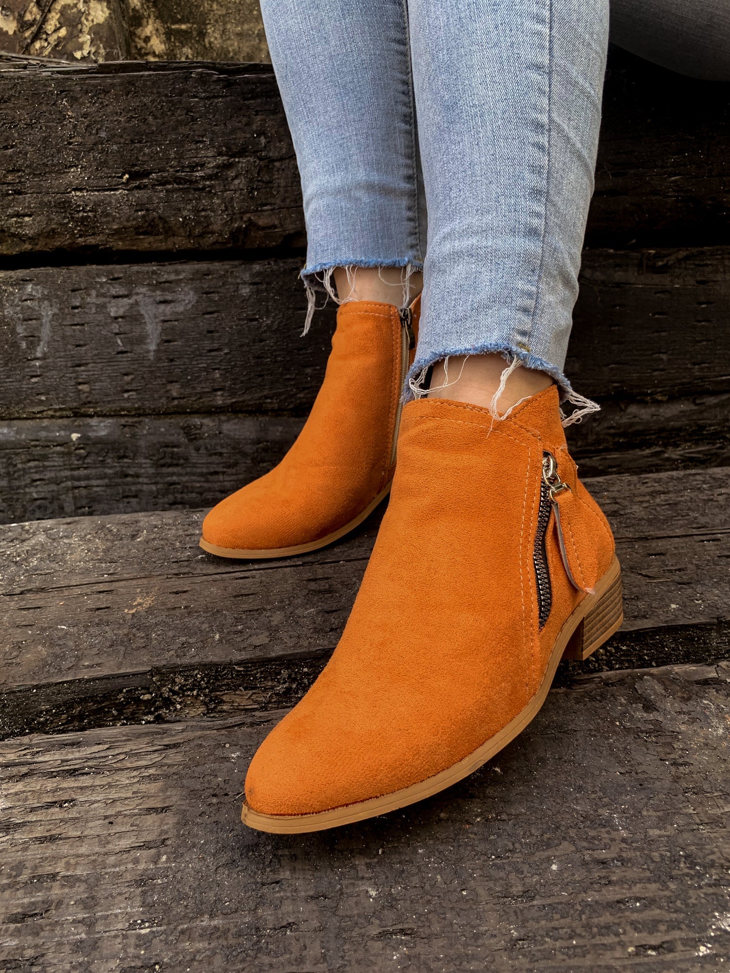 En Bloom | Classic Low Ankle Boots - Orange