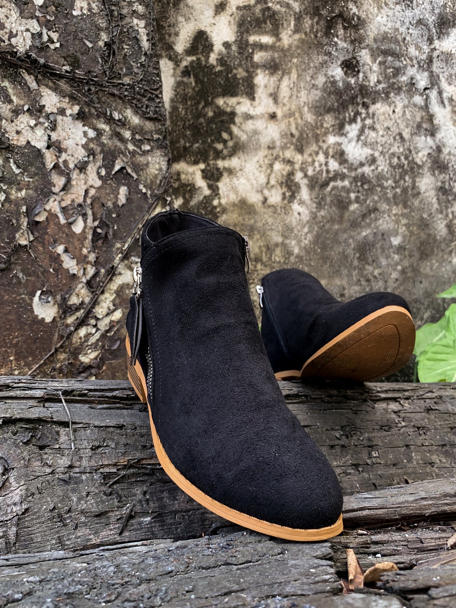 En Bloom | Classic Low Ankle Boots - Black