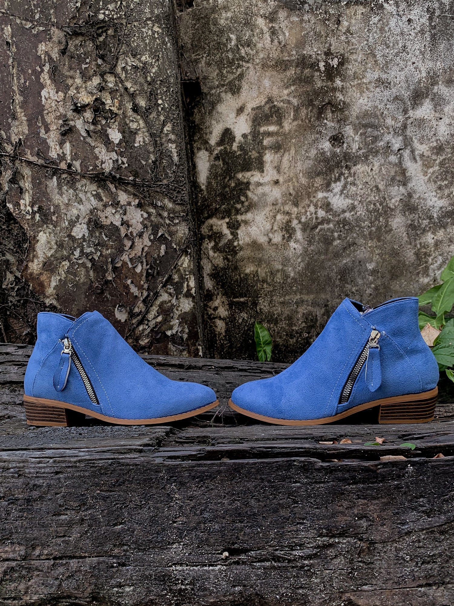 En Bloom | Classic Low Ankle Boots - Blue