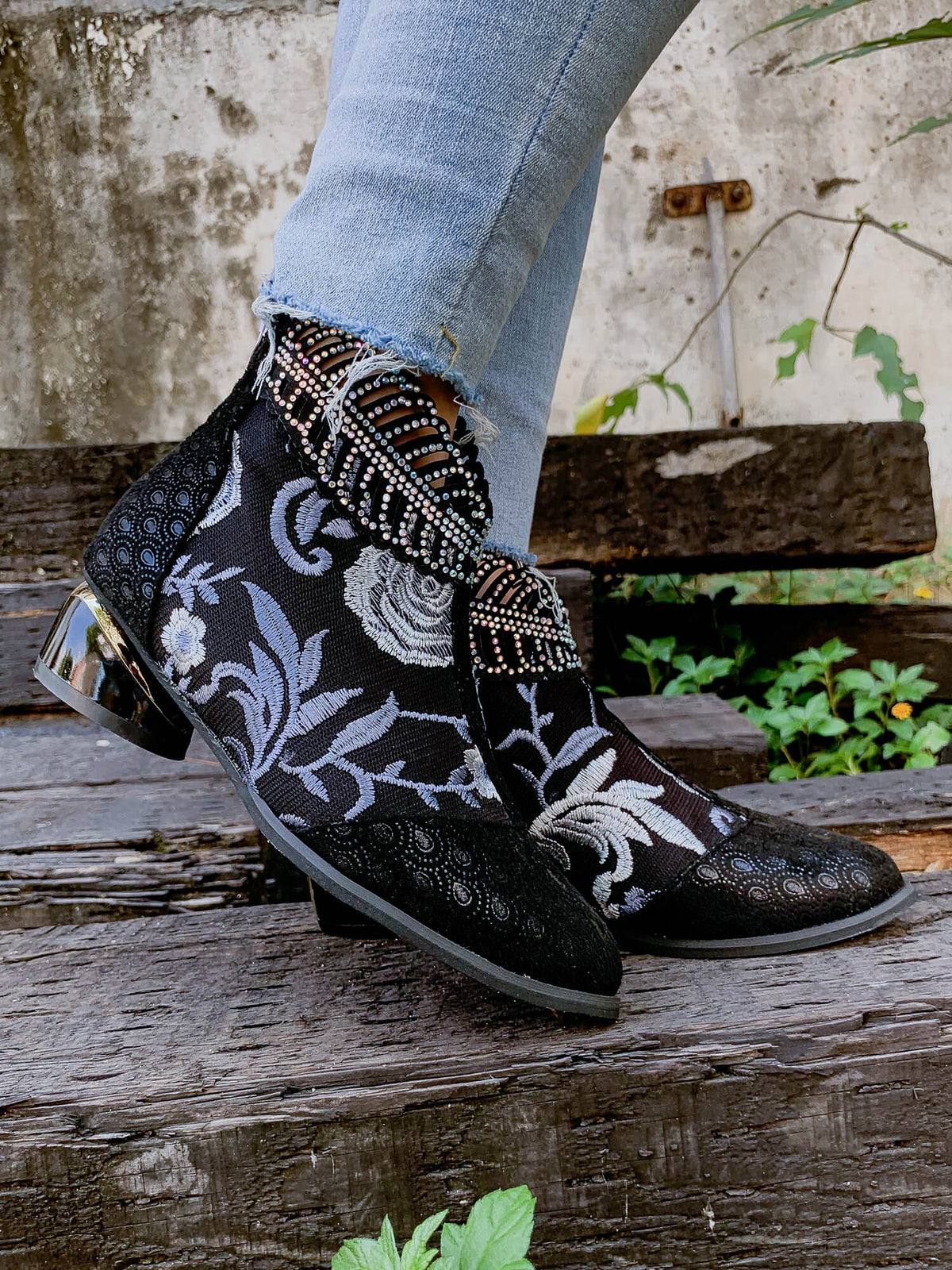 En Bloom | Rhinestone Ankle Floral-Embroidered Boot - Black