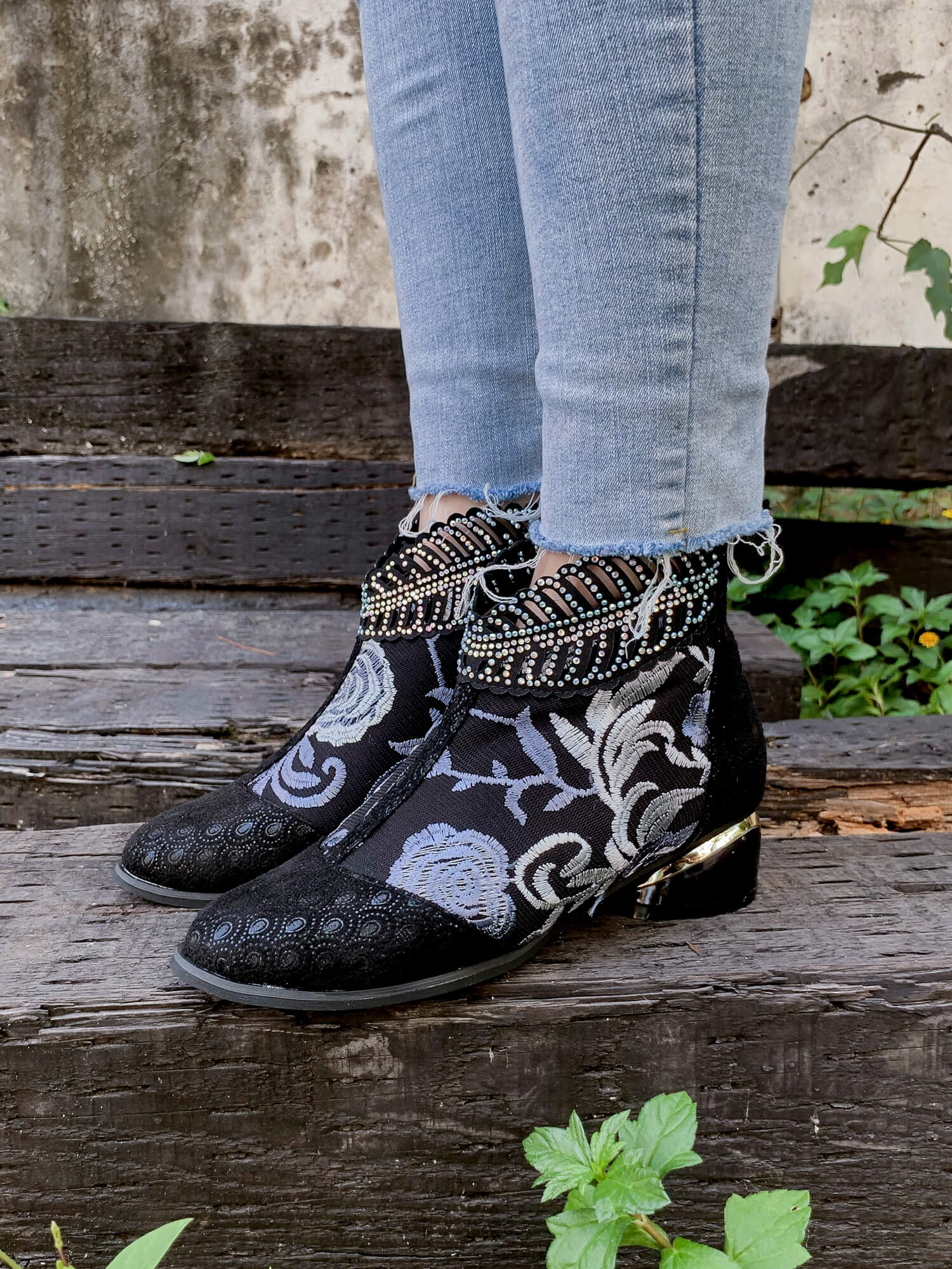 En Bloom | Rhinestone Ankle Floral-Embroidered Boot - Black