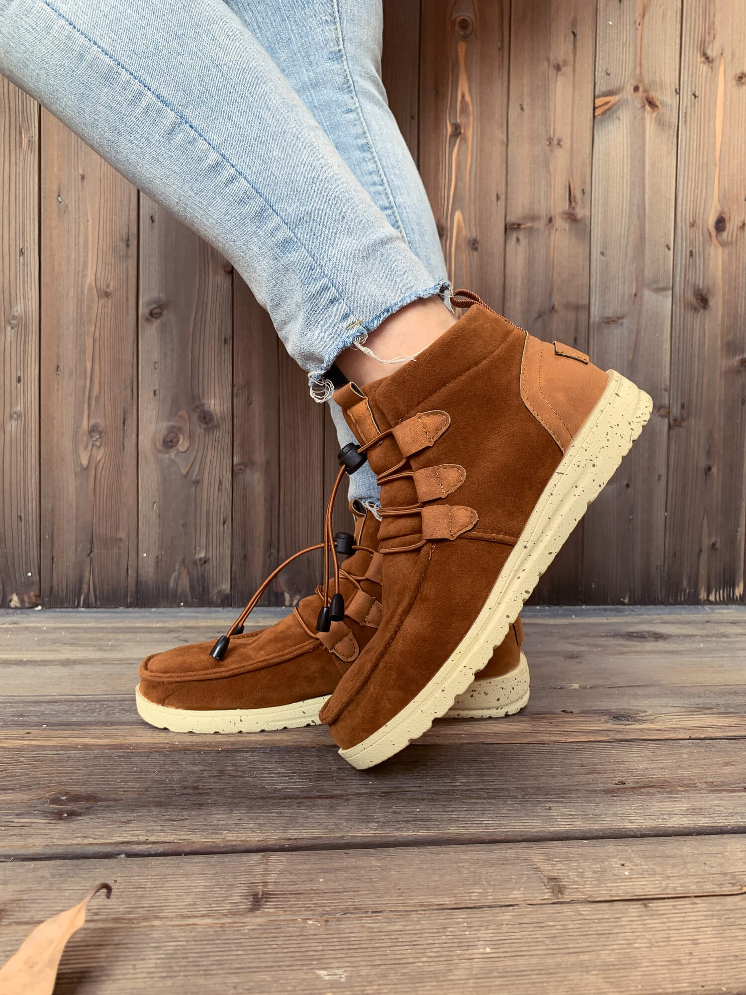 En Bloom | NIRVANA Bungee Lace-Up Sneaker - Chestnut