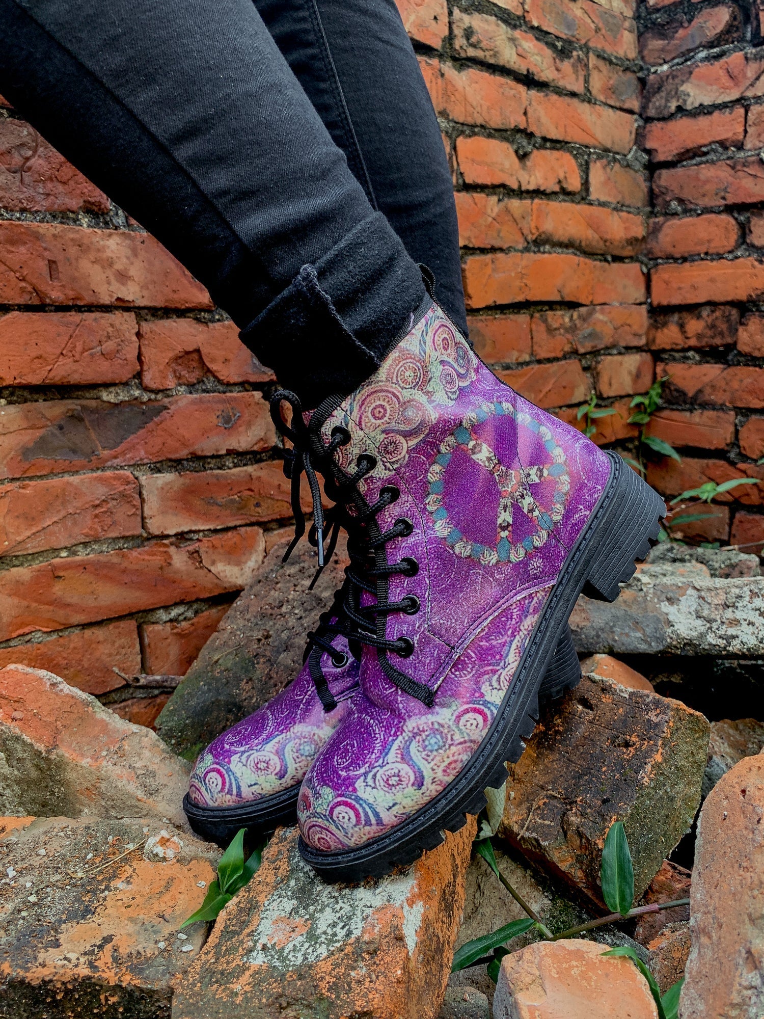 En Bloom | Tibet Art Purple Ankle Flat Combat Boots