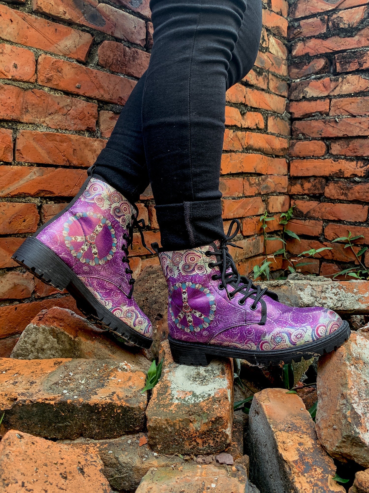 En Bloom | Tibet Art Purple Ankle Flat Combat Boots