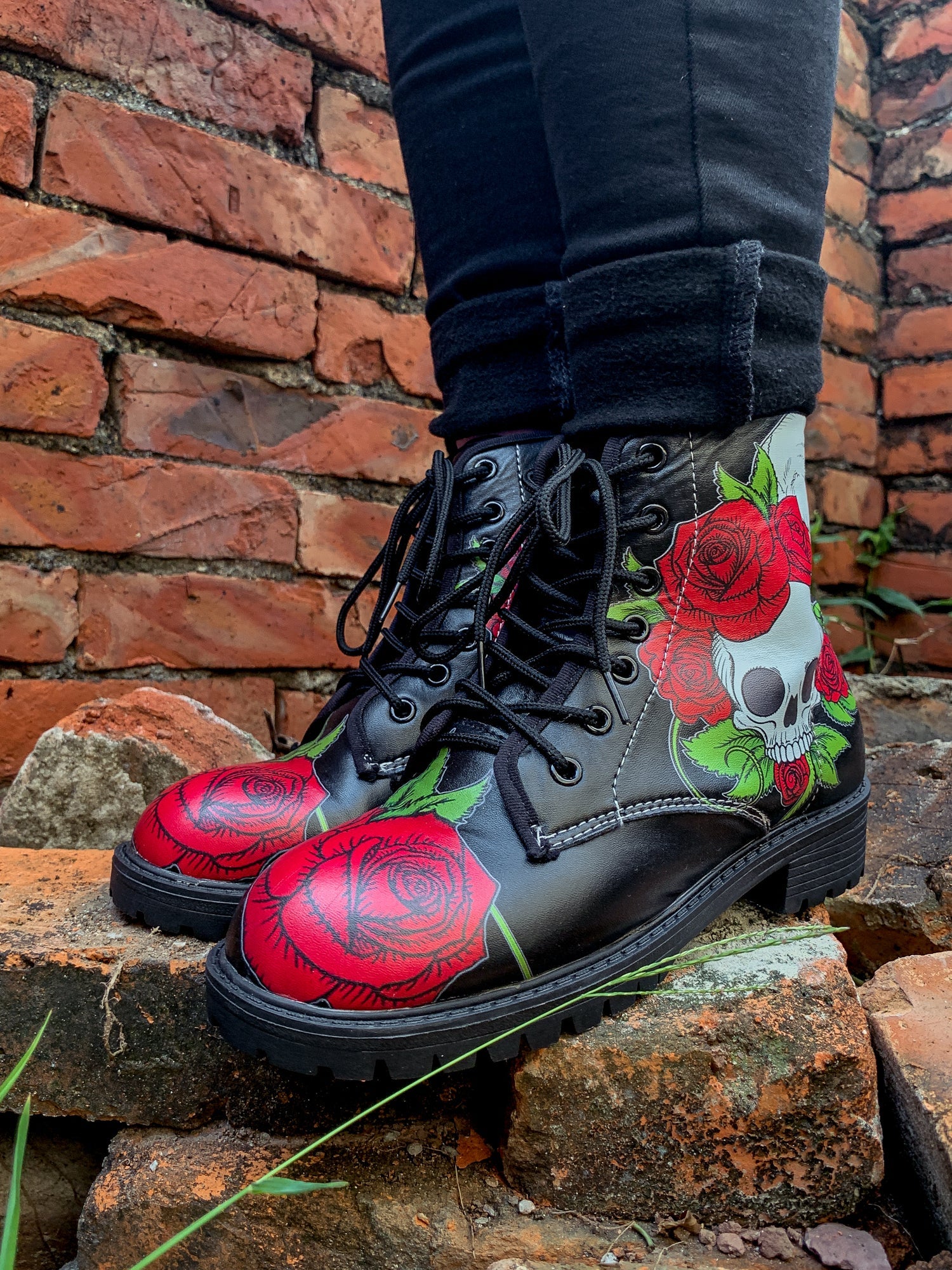 En Bloom | Skull-Rose Black Ankle Flat Combat Boots