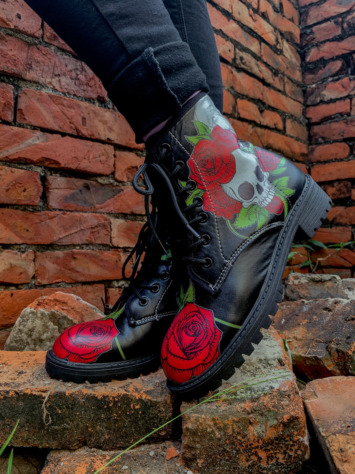 En Bloom | Skull-Rose Black Ankle Flat Combat Boots