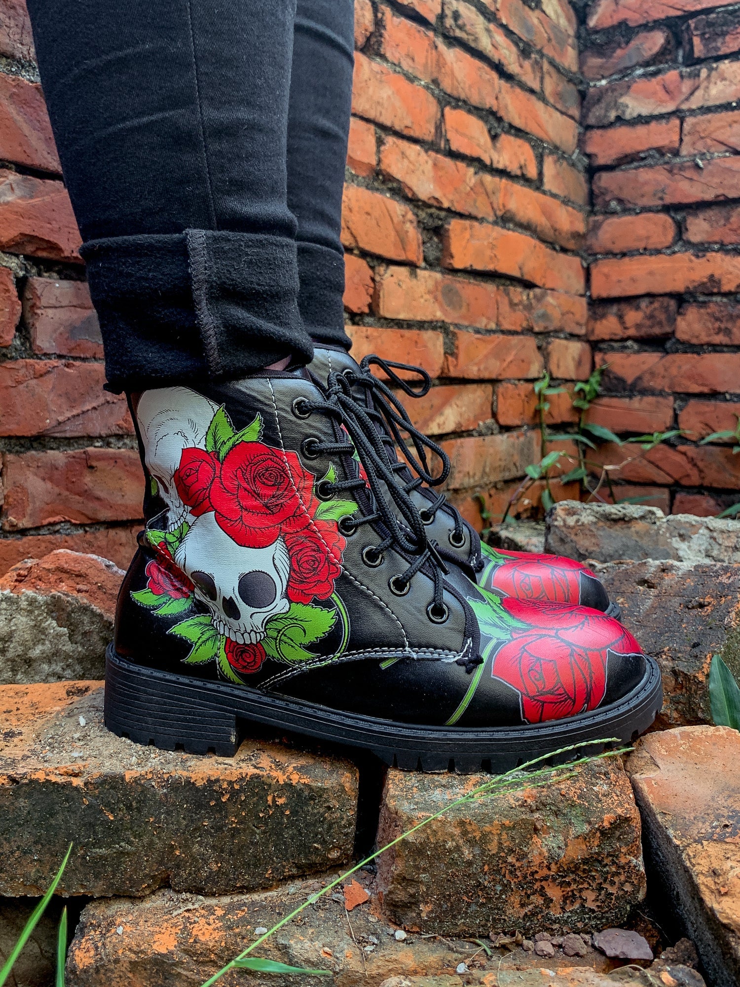 En Bloom | Skull-Rose Black Ankle Flat Combat Boots