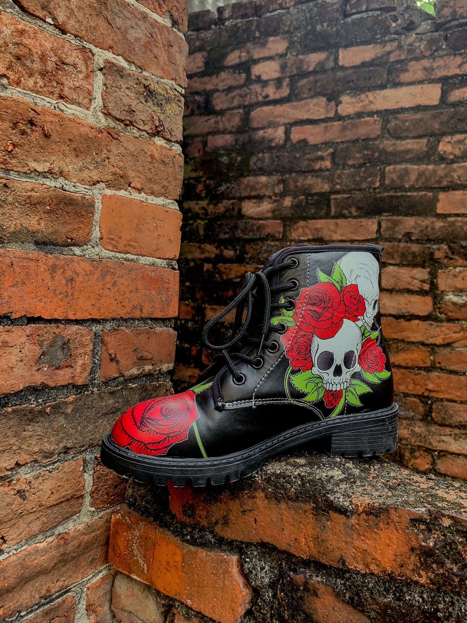 En Bloom | Skull-Rose Black Ankle Flat Combat Boots