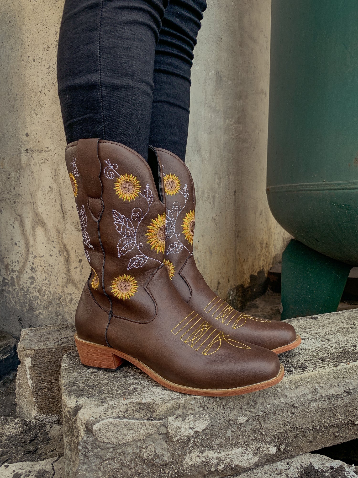 En Bloom | Brown Sunflower Embroidered Cowboy Knee Boots