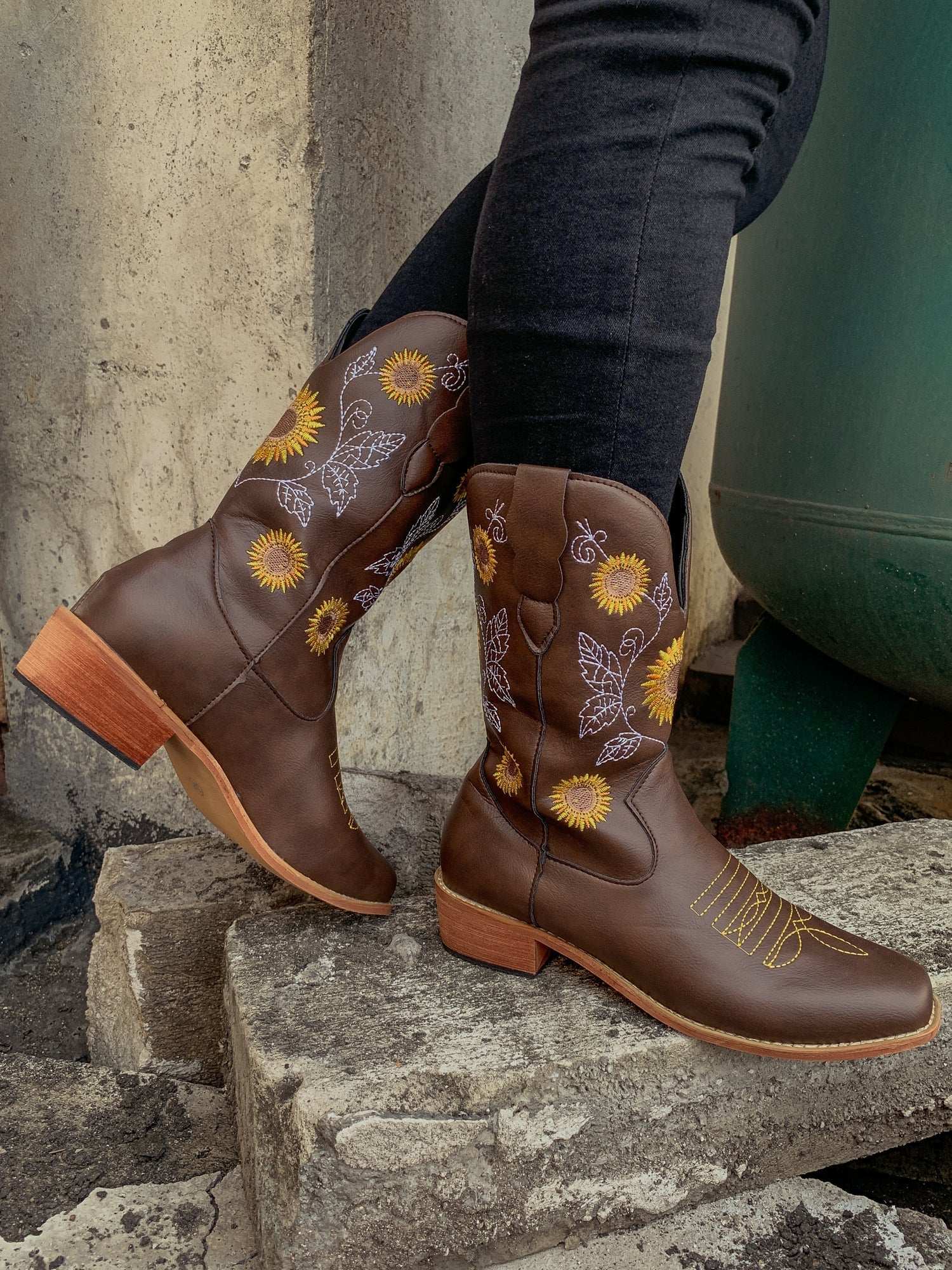 En Bloom | Brown Sunflower Embroidered Cowboy Knee Boots