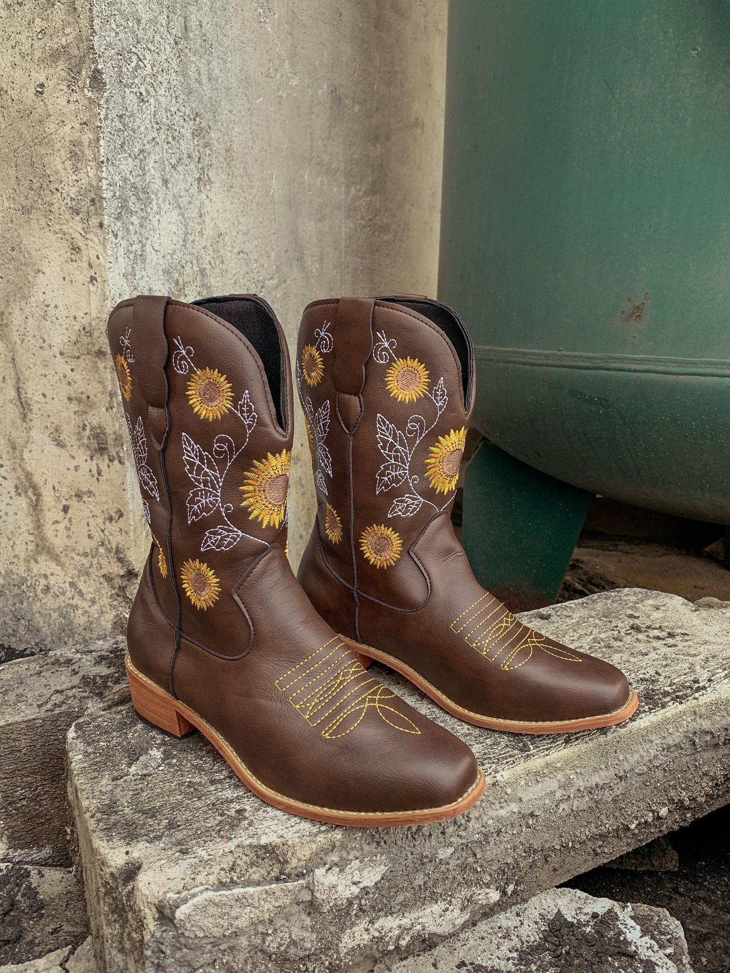 En Bloom | Brown Sunflower Embroidered Cowboy Knee Boots