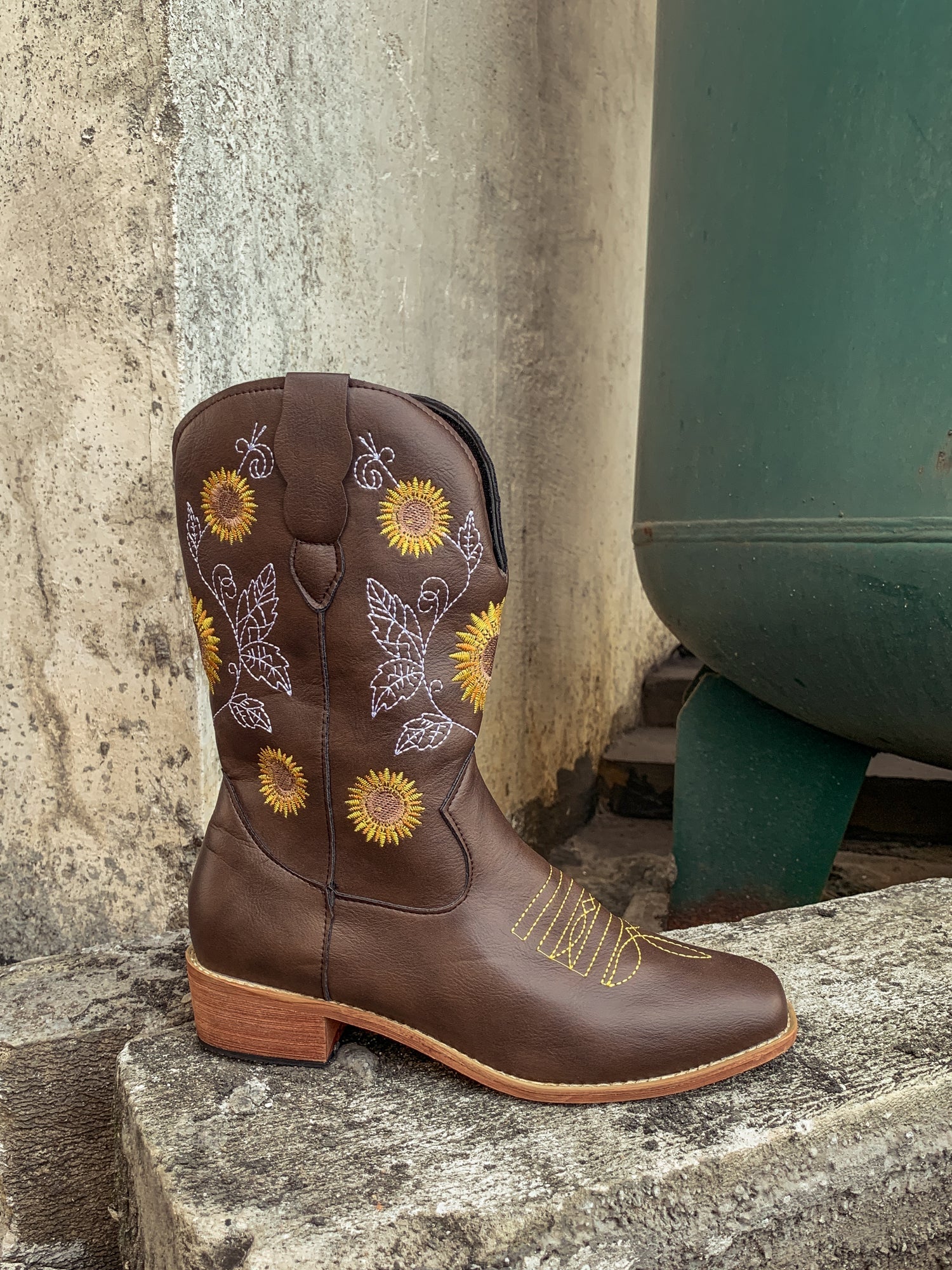 En Bloom | Brown Sunflower Embroidered Cowboy Knee Boots