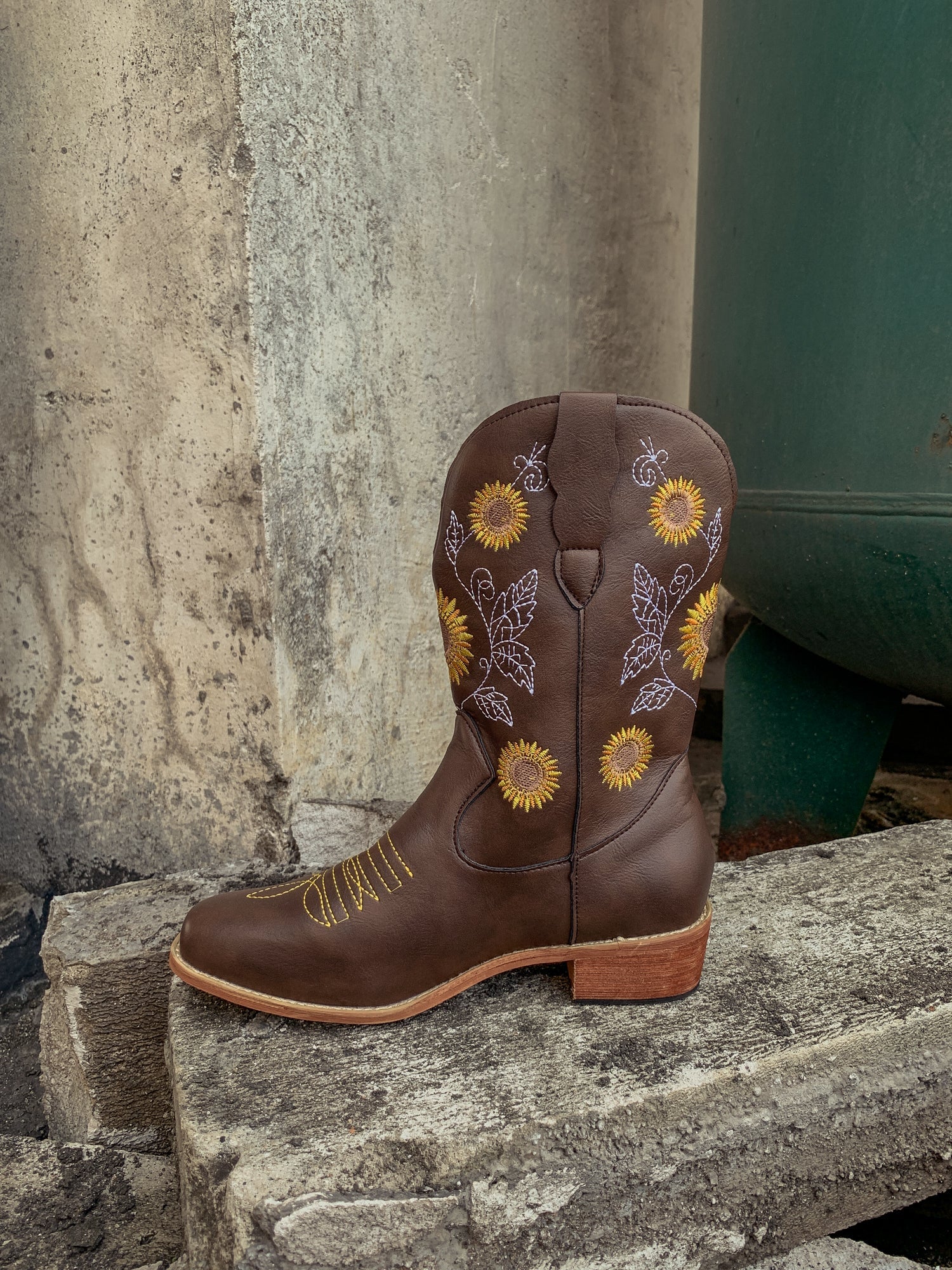 En Bloom | Brown Sunflower Embroidered Cowboy Knee Boots