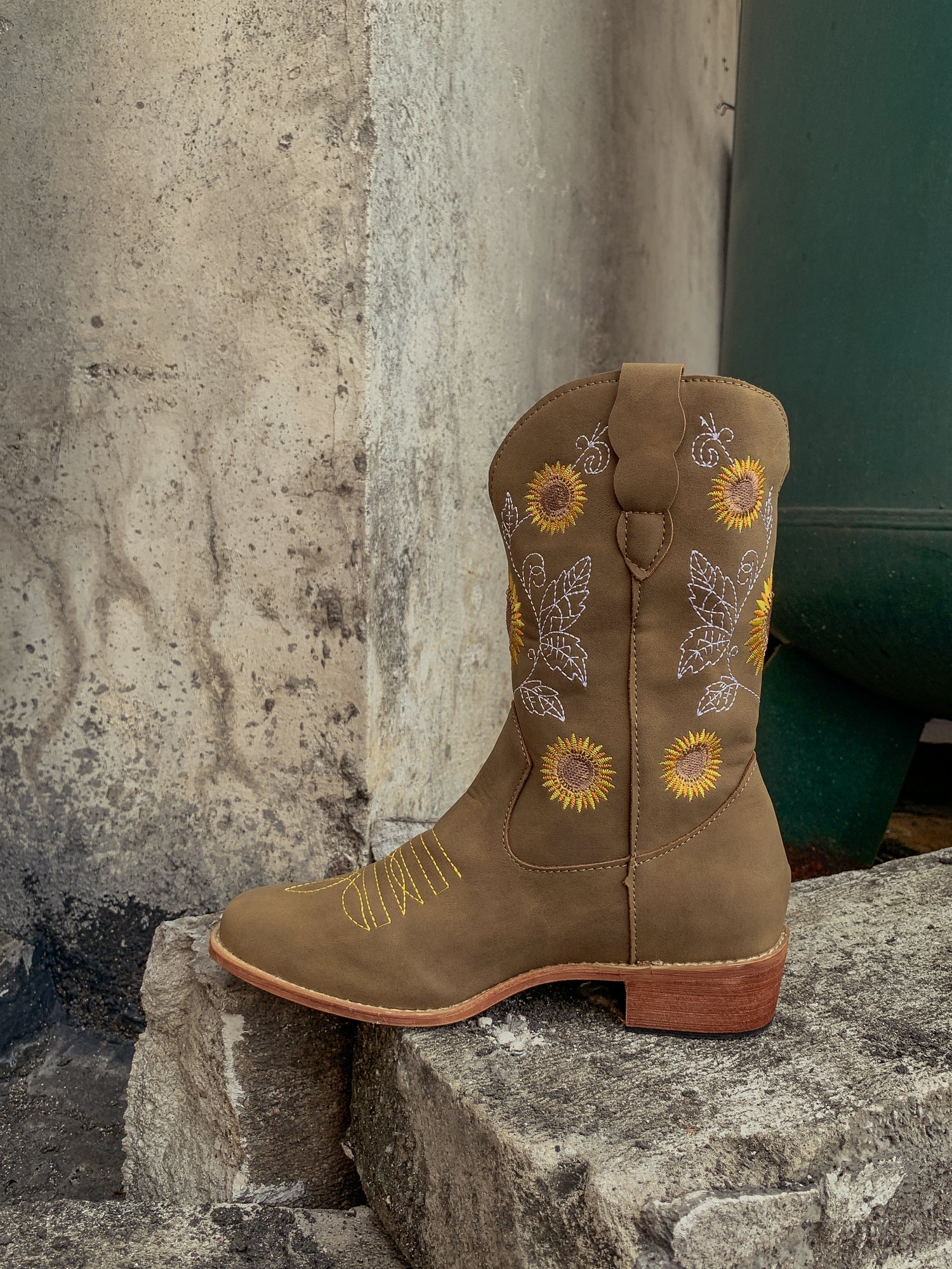 En Bloom | Khaki Sunflower Embroidered Knee Cowboy Boots