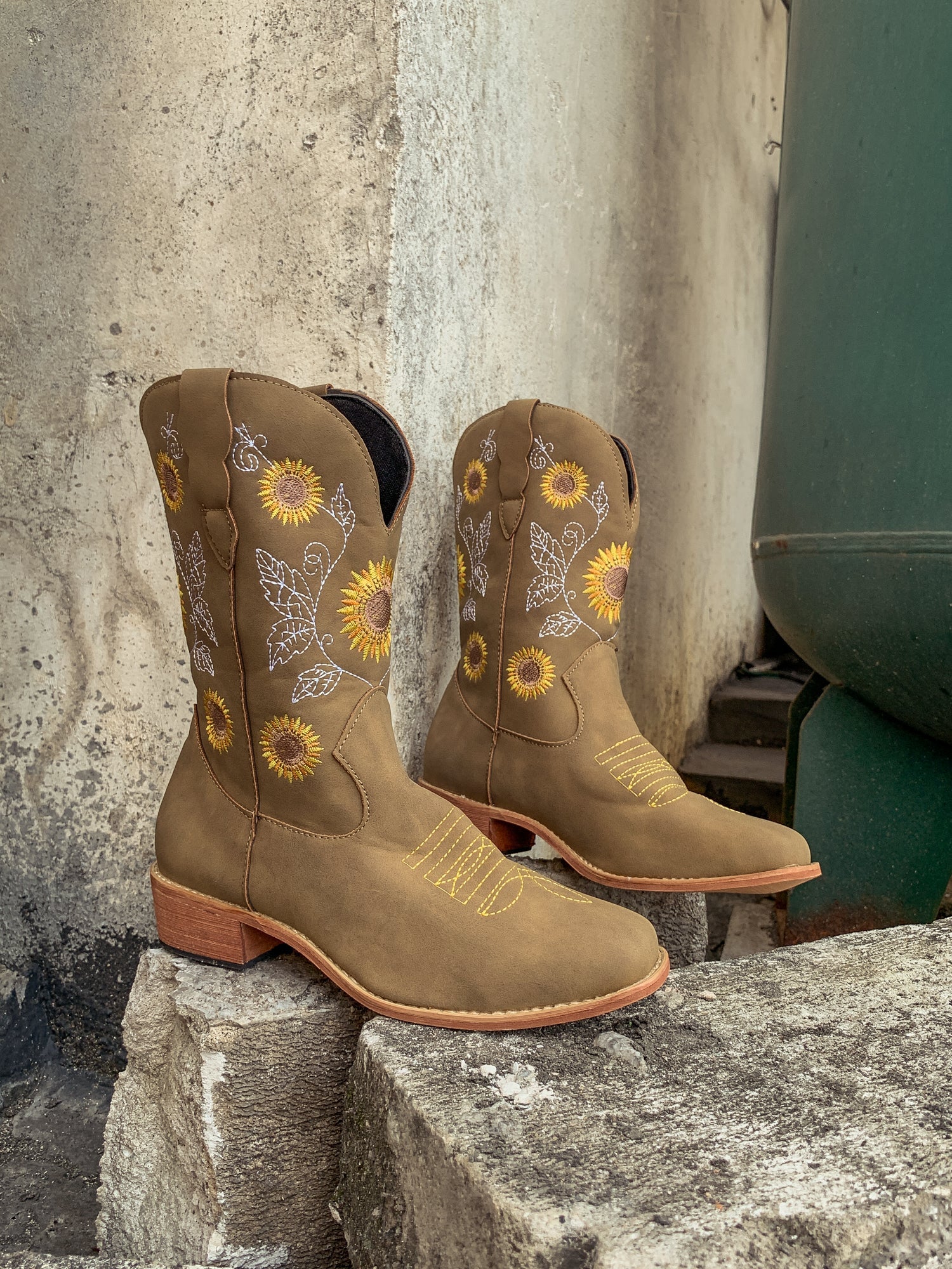 En Bloom | Khaki Sunflower Embroidered Knee Cowboy Boots