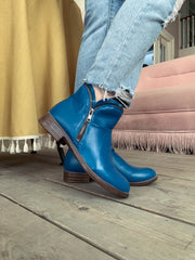 En Bloom | Blue Side Zip Ruched Ankle Boot