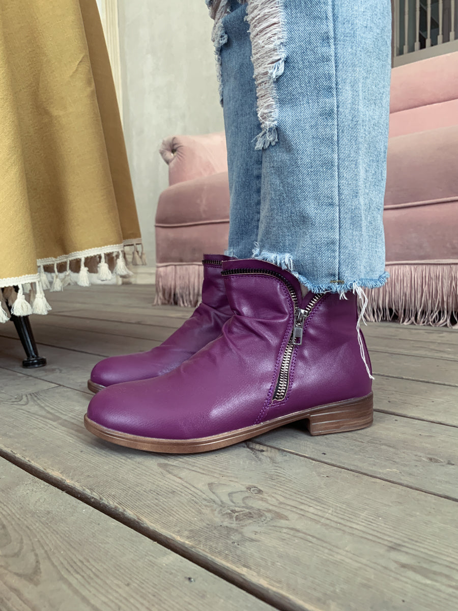 En Bloom | Purple Side Zip Ruched Ankle Boot