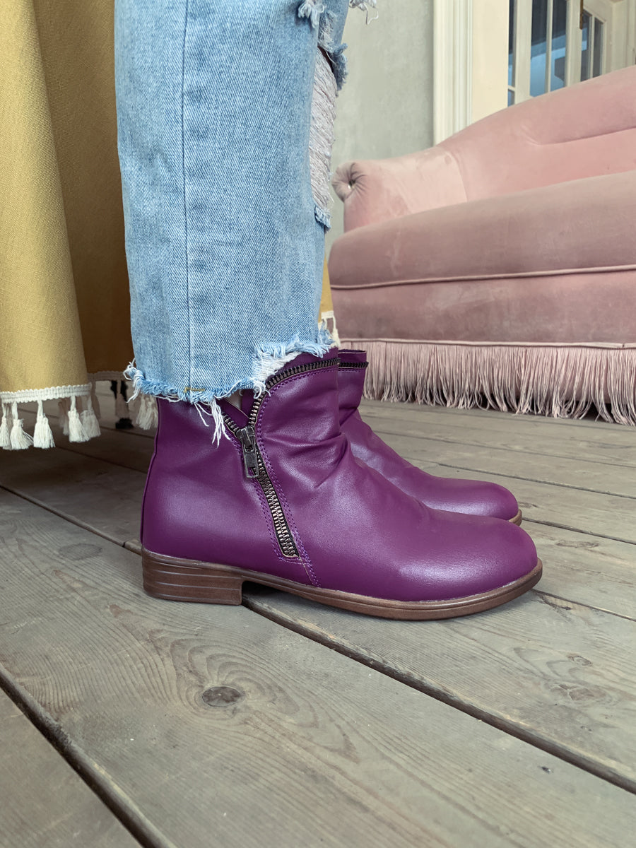 En Bloom | Purple Side Zip Ruched Ankle Boot