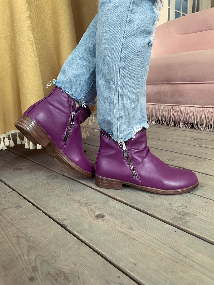 En Bloom | Purple Side Zip Ruched Ankle Boot