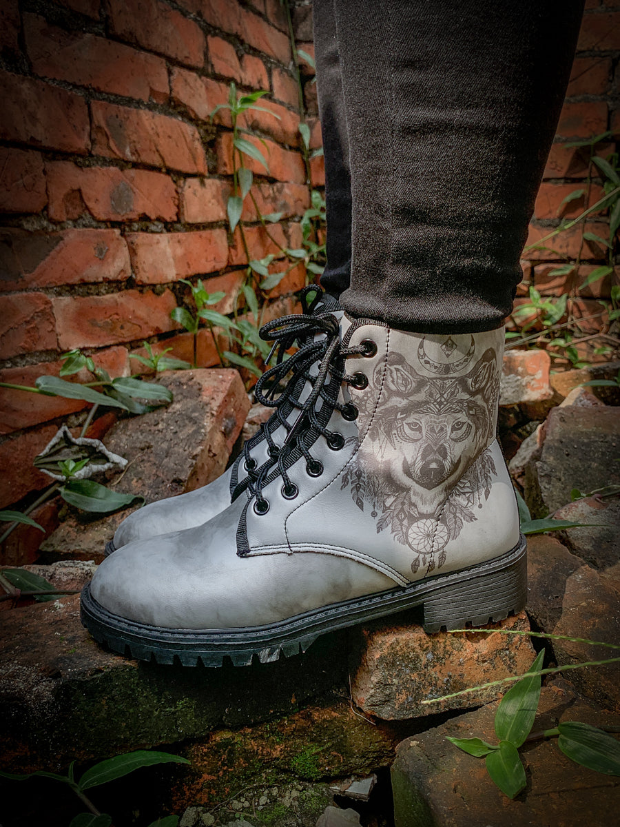 En Bloom | Werewolf Grey Combat Boot