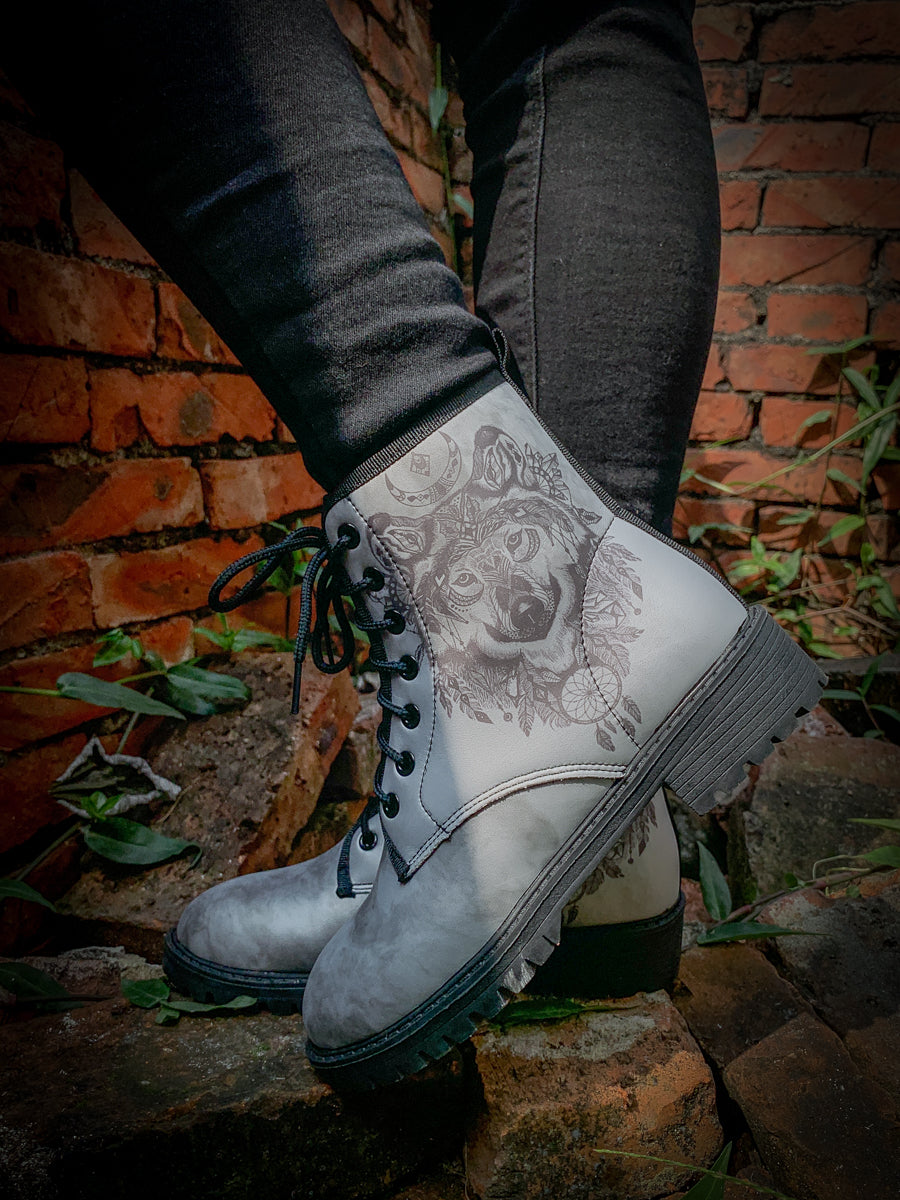 En Bloom | Werewolf Grey Combat Boot