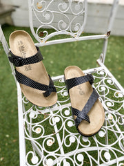 Signature Crisscross Straps Sandals - MAIBULUN