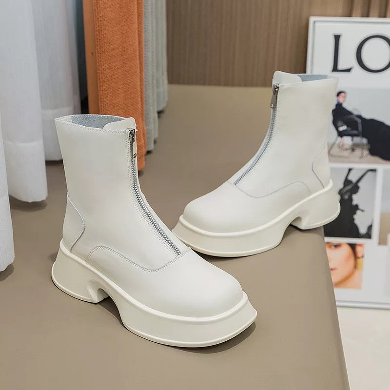 Aril Boots