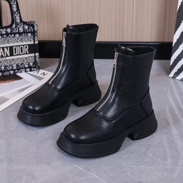 Aril Boots