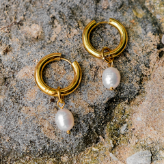 Isla Pearl Drop Earrings