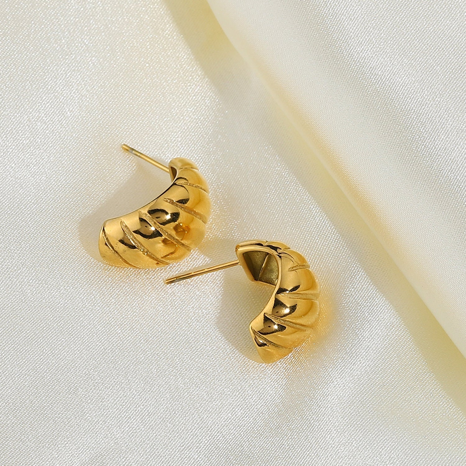 Ivy Twisted Gold Earrings