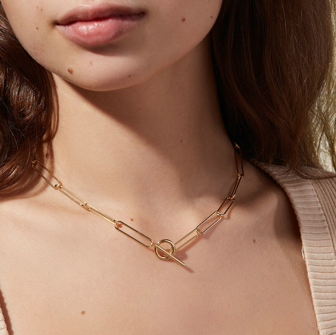 Joyce - Bold Toggle Clasp Gold Necklace