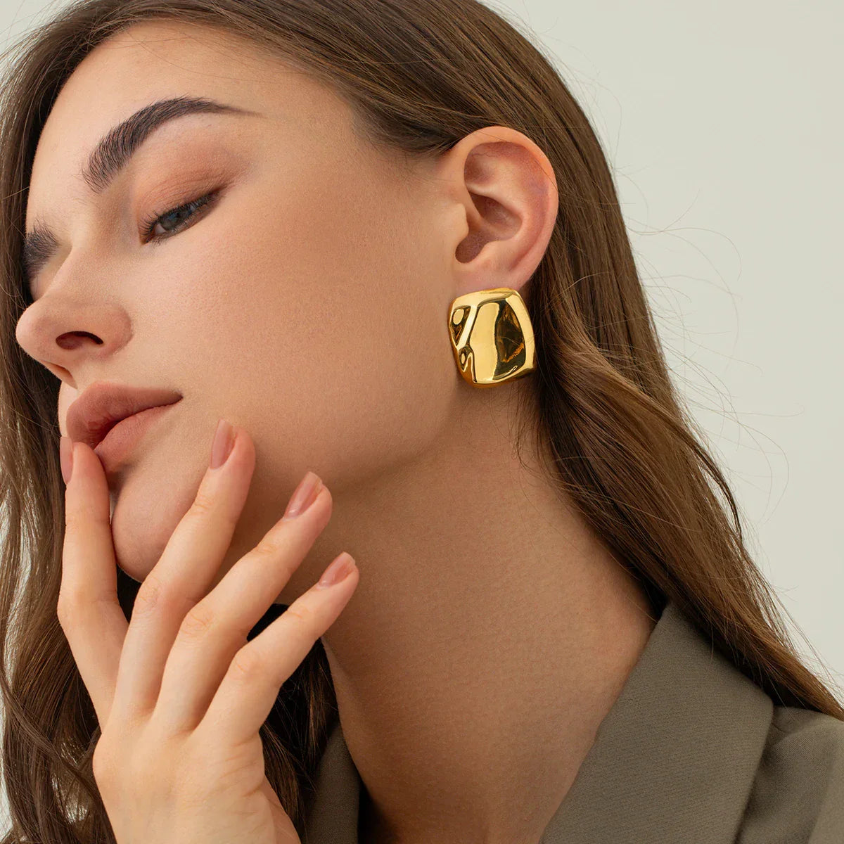 Luxe Allure - Minimalist Geometric Stud Earrings