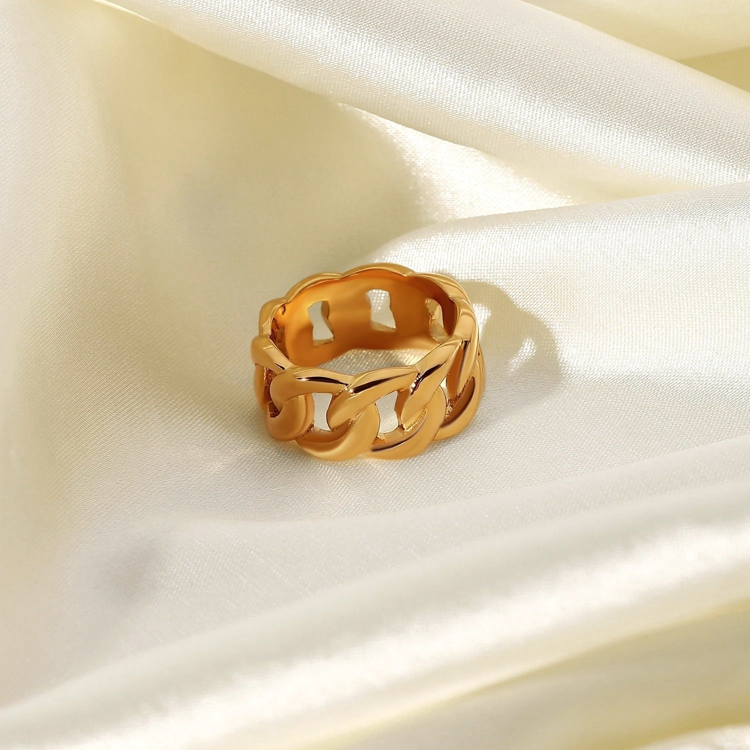 Luxe Chain Gold Ring