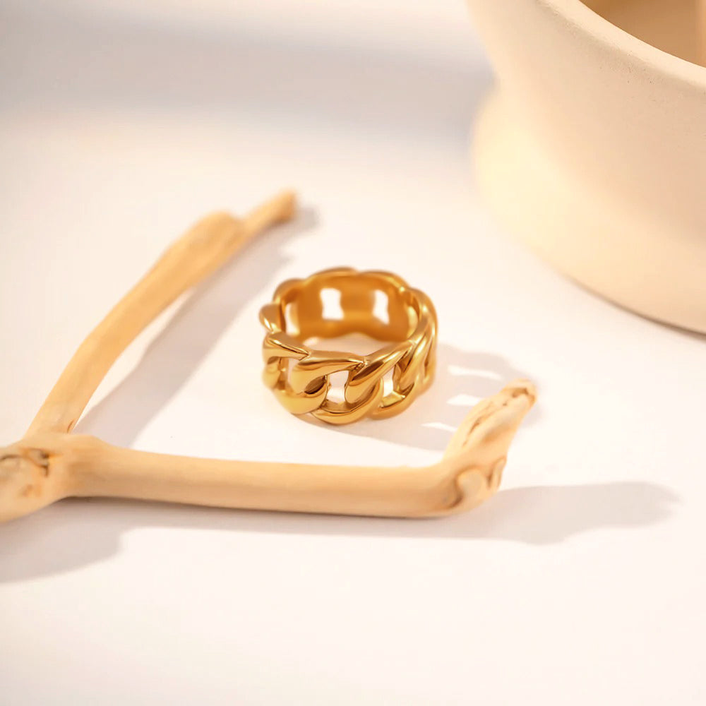 Luxe Chain Gold Ring