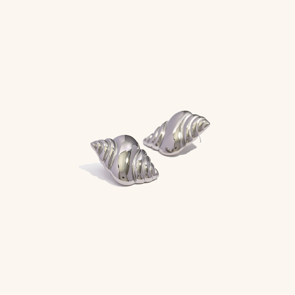 Lyra Silver Shell Earrings