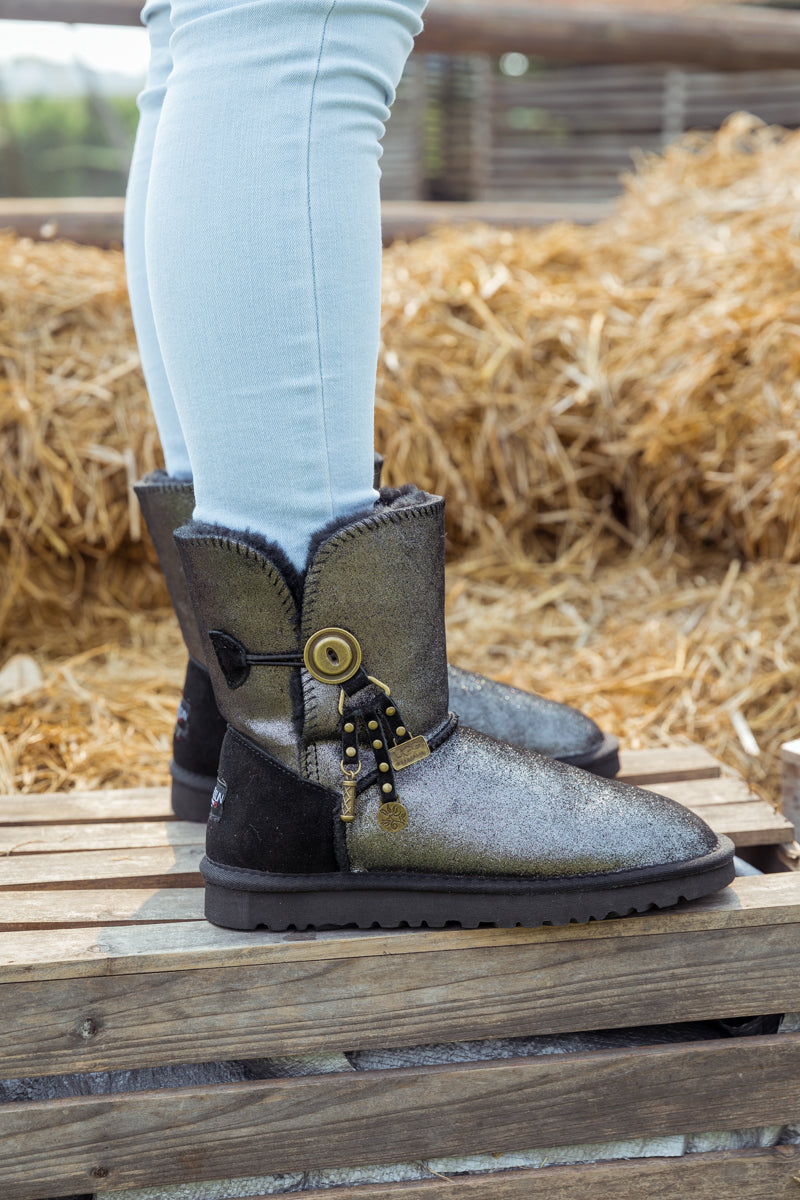 SMAIBULUN Ugg | FAUX FUR-LINED COOPER LOCK TASSEL BOOT - BLACK