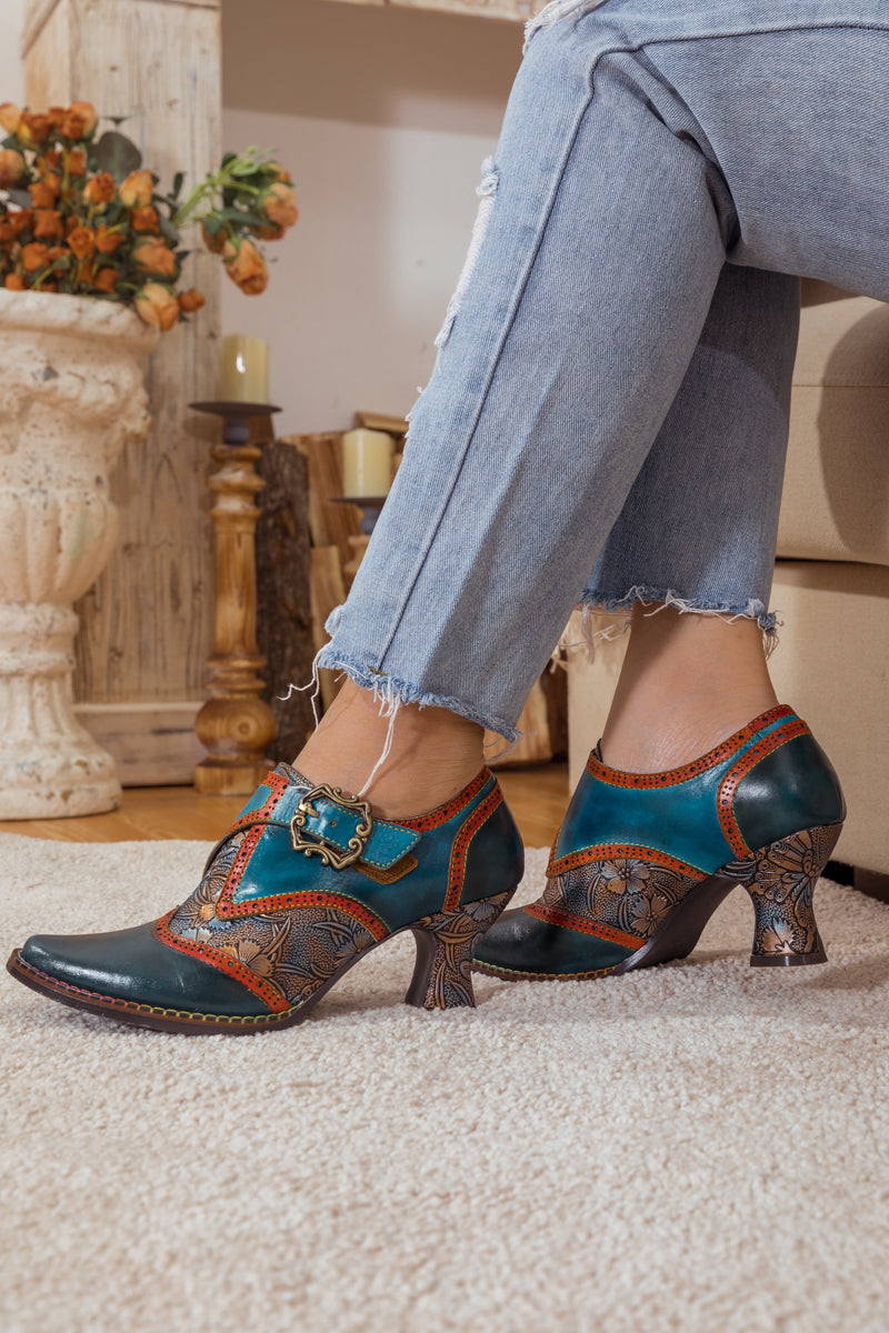 SOFFIA | FLORAL EMBOSSED LEATHER PUMP NAVY