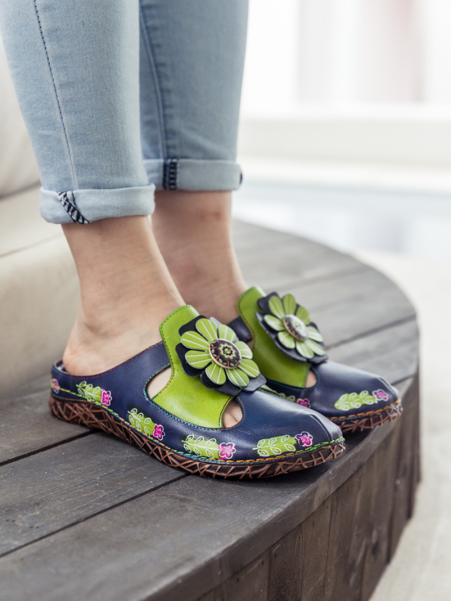 SOFFIA | Floral Appliqued Cut-Out Leather Sandal - Navy